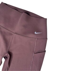 Nike Dri-FIT Universal High-Waisted Pocket Plum Leggings Size M